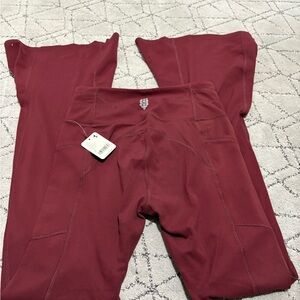 FP Movement Size S NWT Burgundy flare  Leggings 💕🔥 Ox Blood is the color